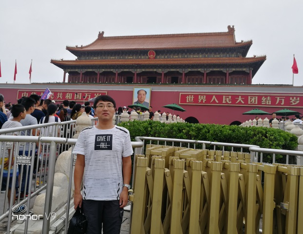 優(yōu)秀班主任——王強
